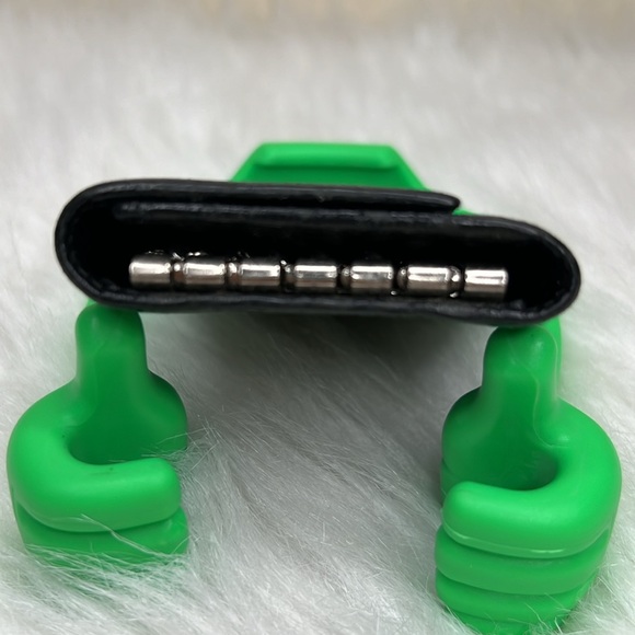 Prada 6 Key Holder - Picture 6 of 14